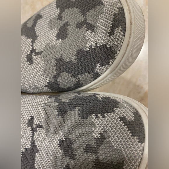 Kids Rothy’s - Picture 5 of 5